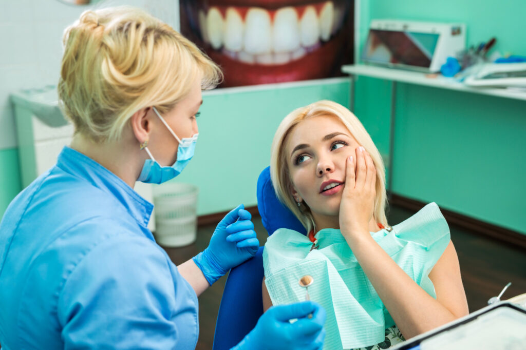 When To Seek Urgent Dental Care_1