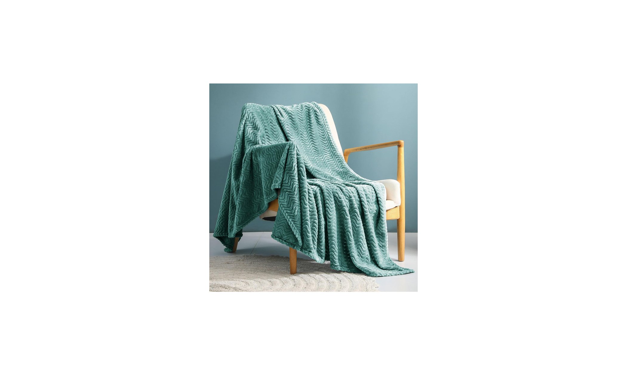 Save 55% on the Exclusivo Mezcla Celadon Fleece Throw Blanket for Couch Bed!