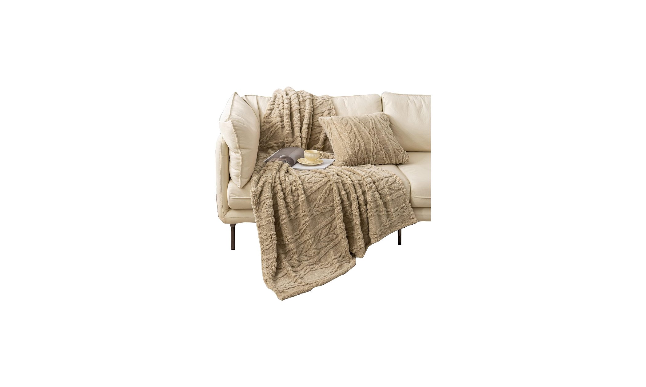 Save 67% on YUSOKI Sherpa Throw Blanket!