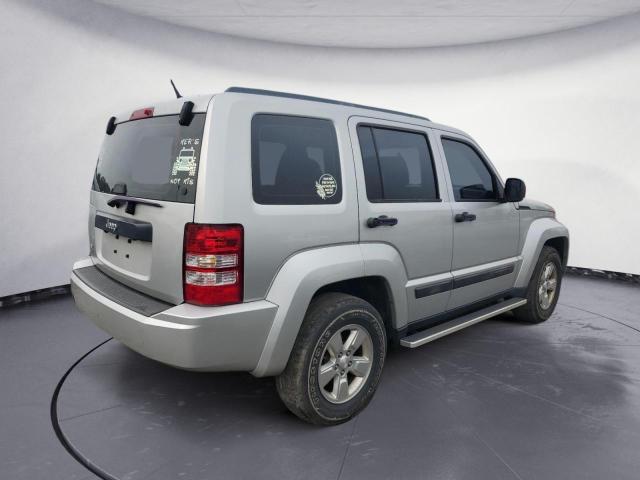 57680073-2012-jeep-liberty_3