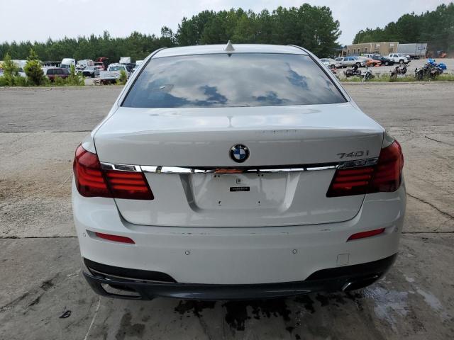 58087693-2013-bmw-7-series_6