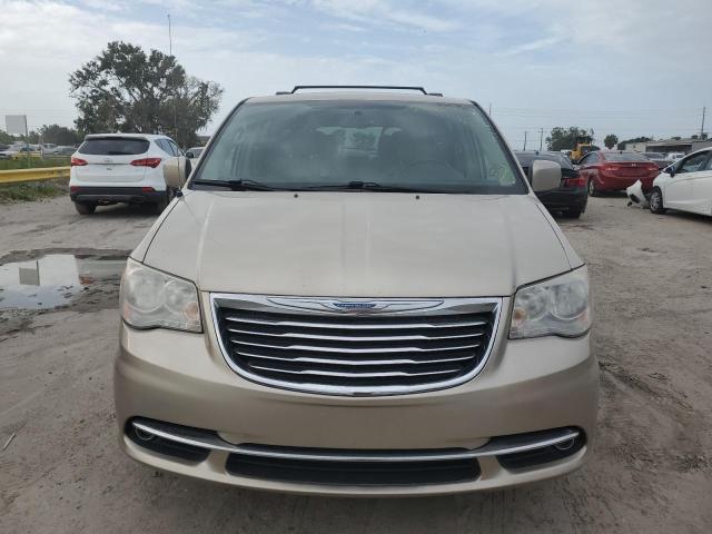 61171213-2013-chrysler-minivan_5