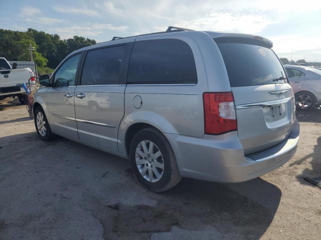 62062143-2011-chrysler-minivan_2