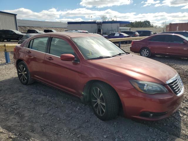 72579943-2013-chrysler-200_4