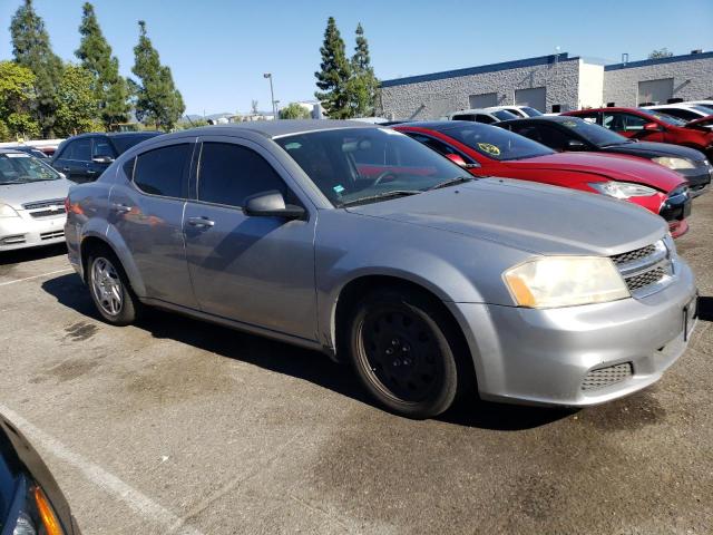 77364713-2014-dodge-avenger_4