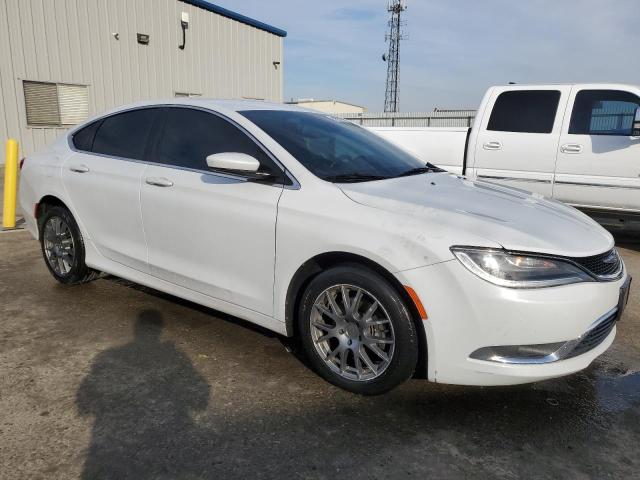 78708353-2015-chrysler-200_4