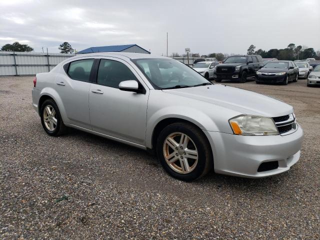 82495763-2012-dodge-avenger_4