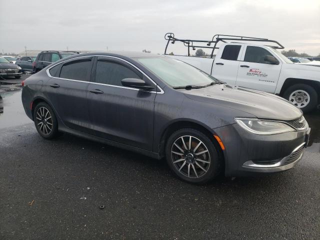 82790953-2015-chrysler-200_4