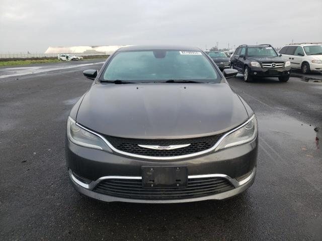 82790953-2015-chrysler-200_5