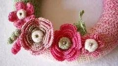 crochet-floral-wreath-out-of-flowers-leaves-and-pistils-7234