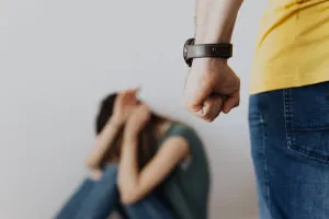 how-to-deal-with-intimate-partner-violence-ipv-11119