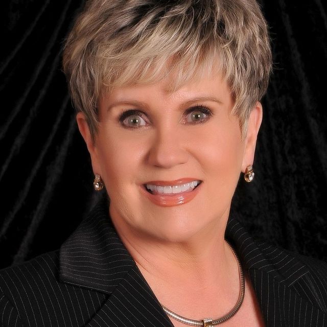 Alice Smith, Broker, Southern Sales Realty