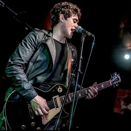 Andrew Wilmot - Private Guitar and Vocal Teacher