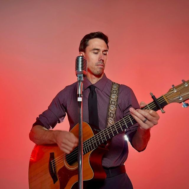 Brandon Dull | Private Event Singer & Guitarist