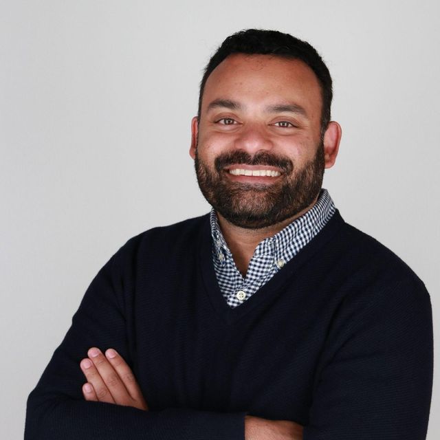 FreshSolutions: Marketing, Sales, Technology