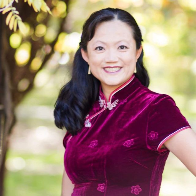 Lien Luong Wedding Officiant.