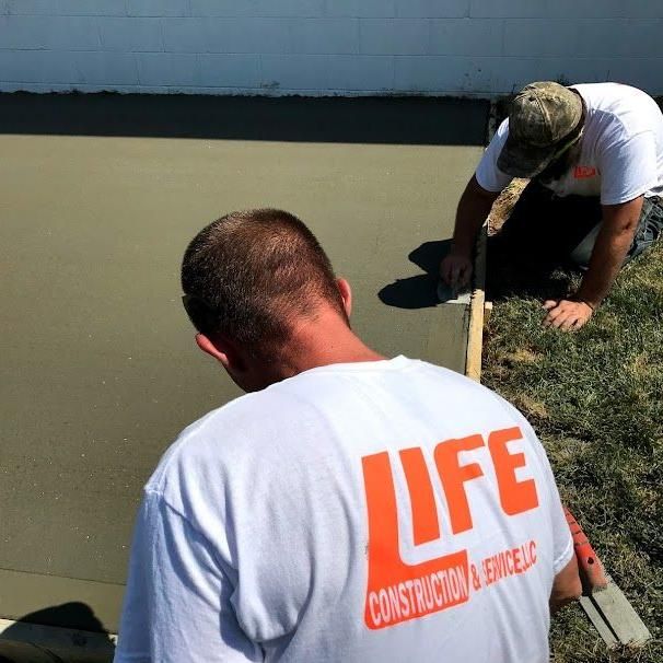 Life Construction & Services LLC