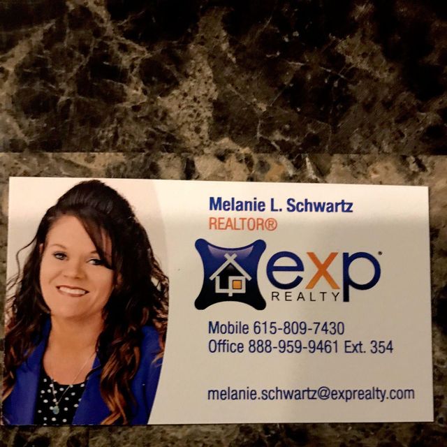 Melanie Schwartz -Realtor