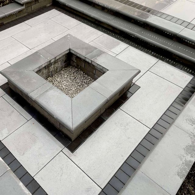 Modern Construction And Landscaping