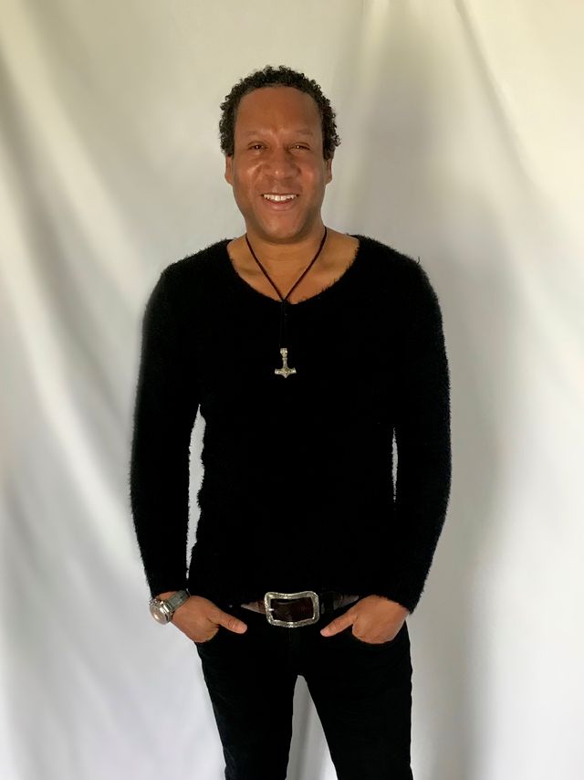 Monib Thomas  Relationship & Life  Coach