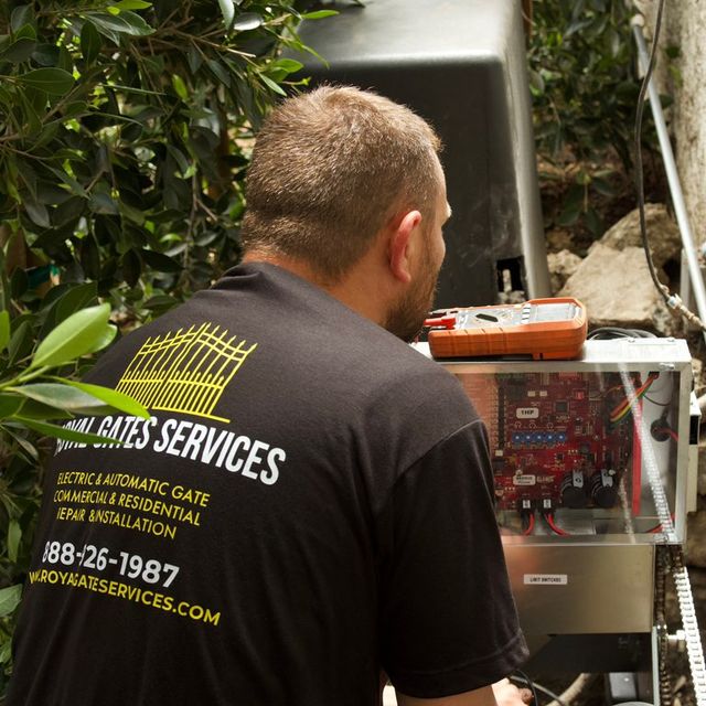 Royal Garage Door & Gate Services Inc