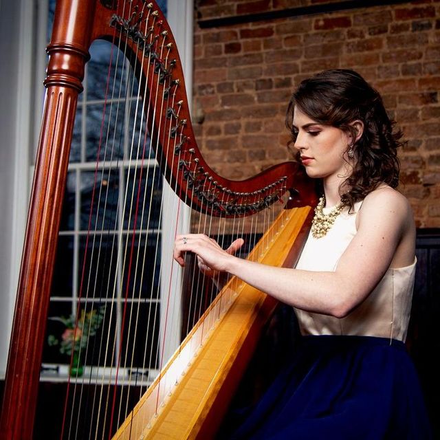 Sarah Cavaiani, Harpist
