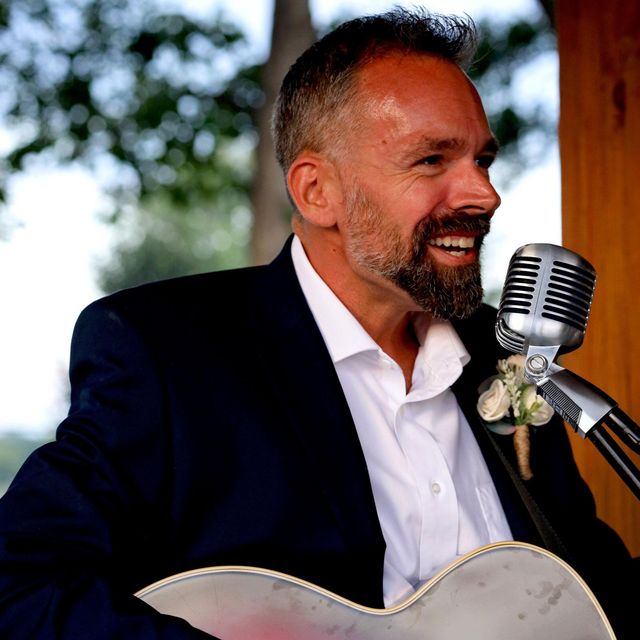 Tom Burgess Music