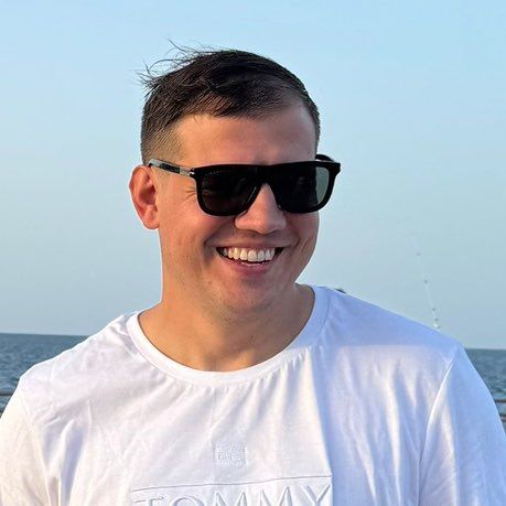Vitalii  “Lux_clean_Miami”