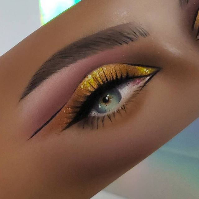 Wondrous Look